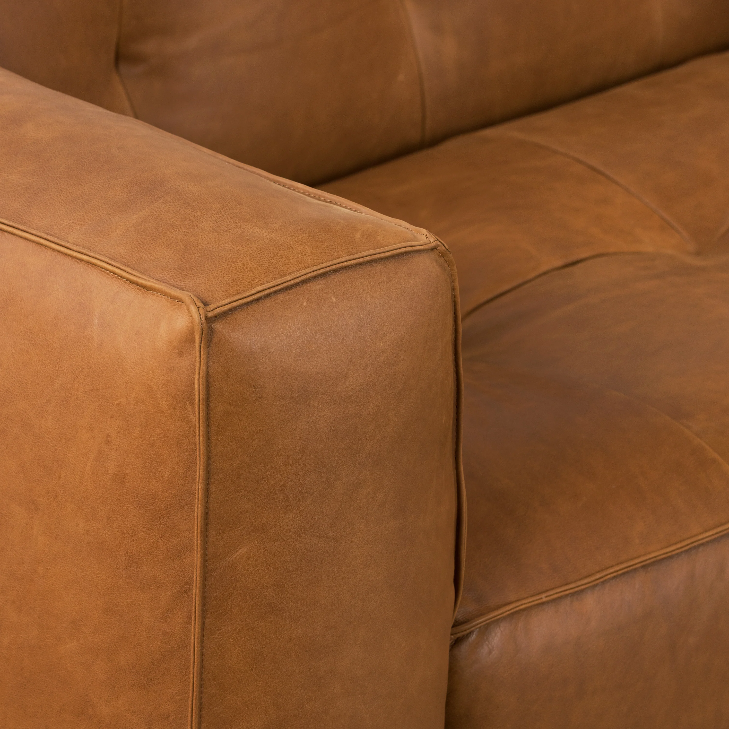 Capa 96.5" Leather Sofa | Saddle Tan - Image 12