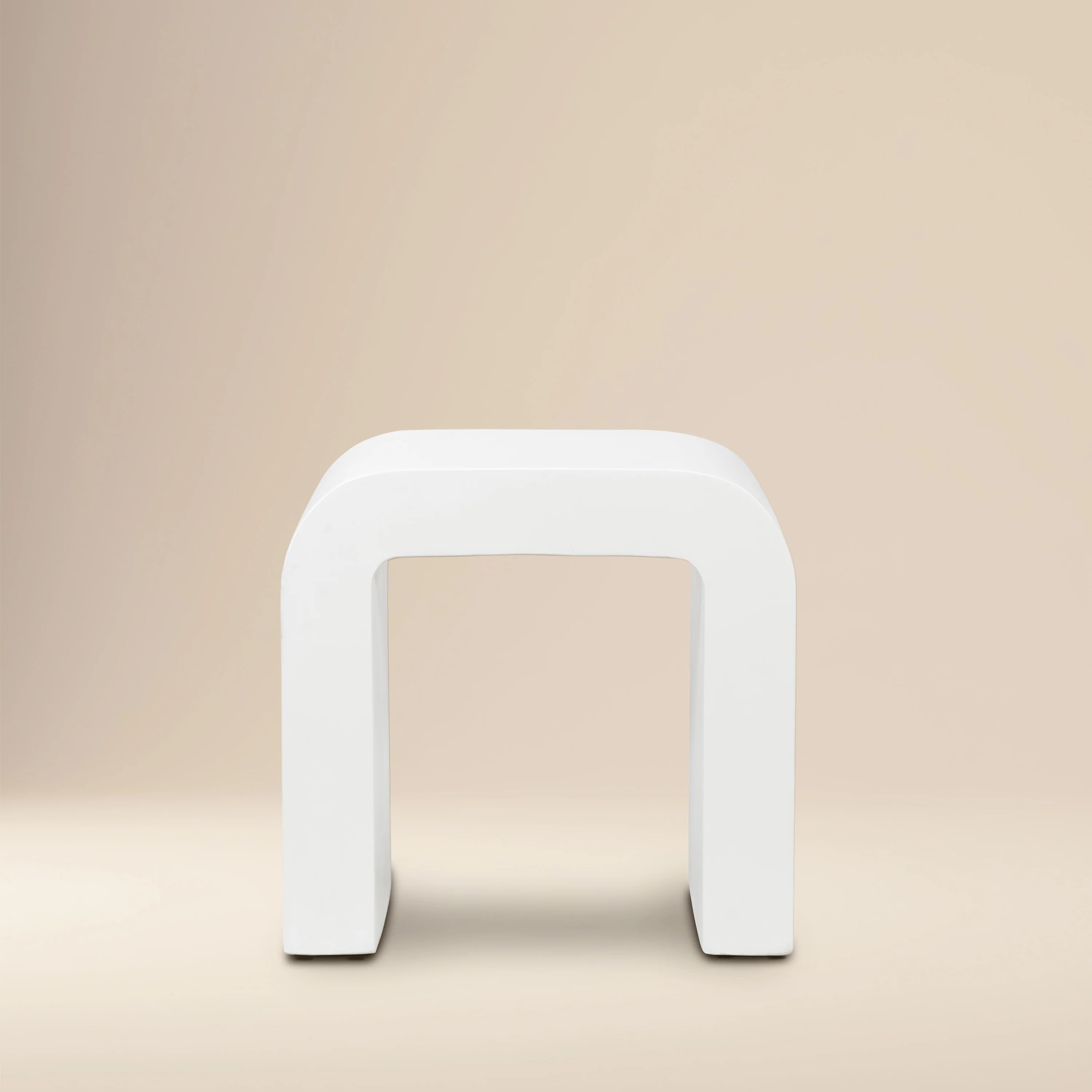 Naples Horseshoe Side Table | Ivory Concrete