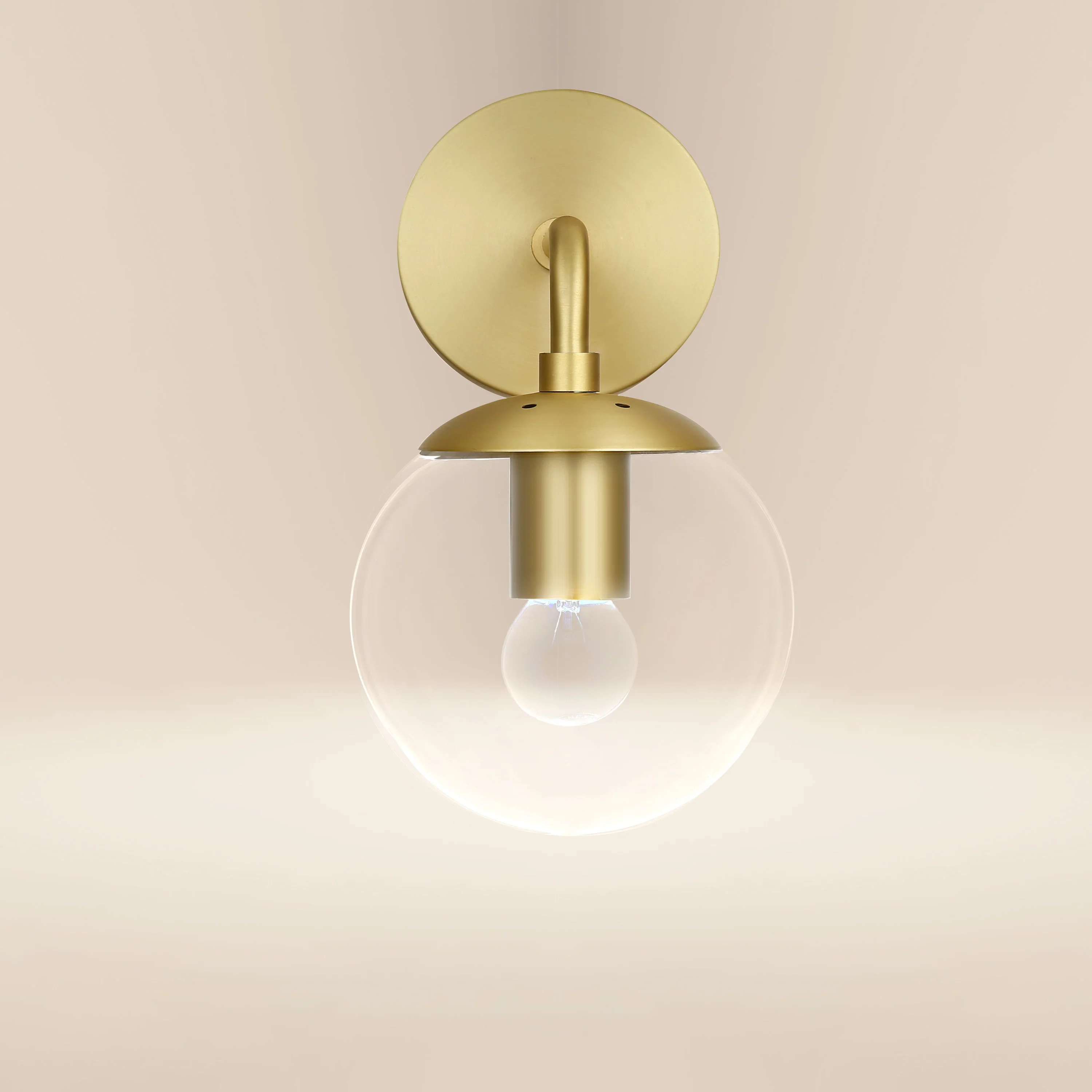 Zeno Globe Wall Sconce | Brushed Brass/Clear