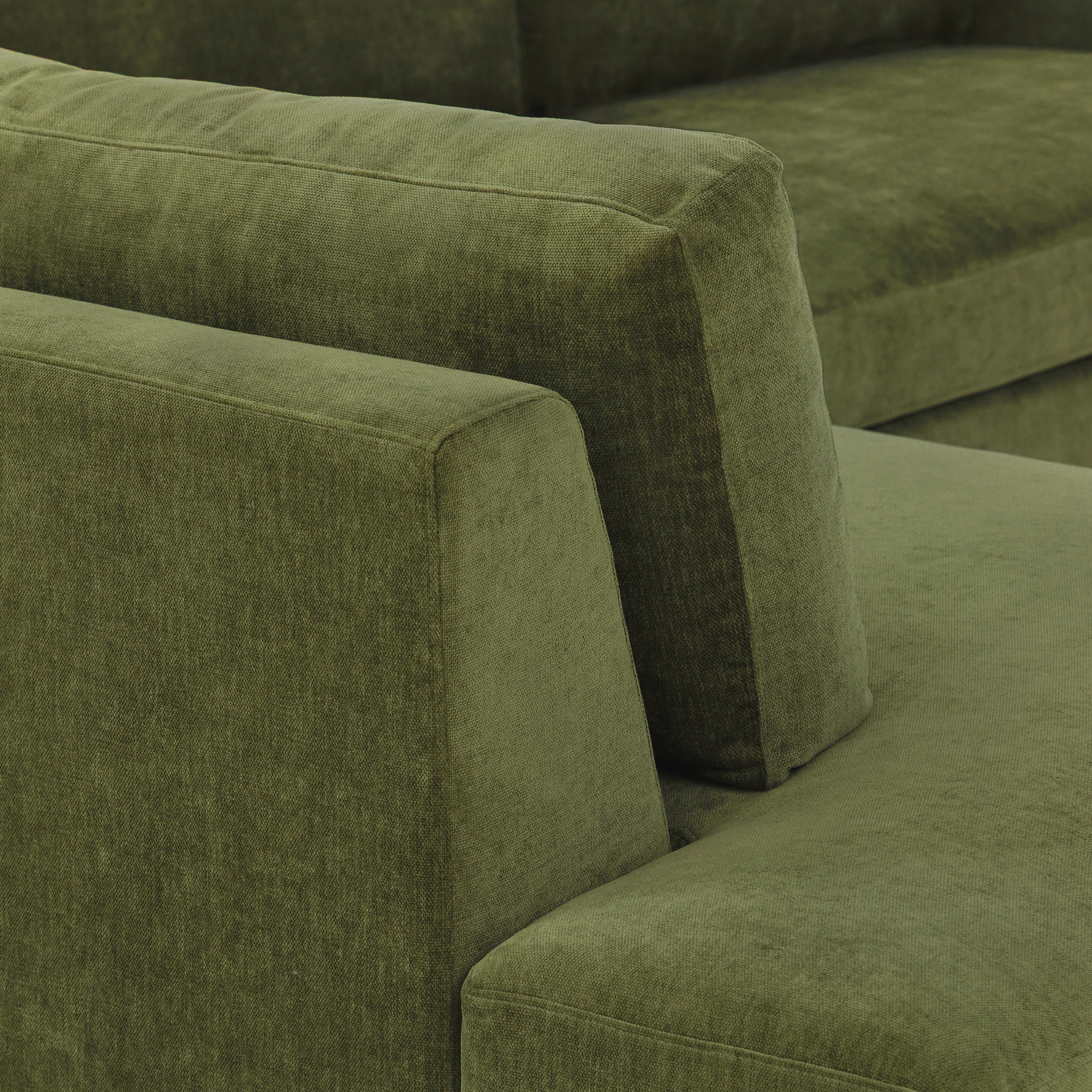 Zyon Left-Facing Bumper Chaise Sectional | Distressed Green Velvet - Image 21